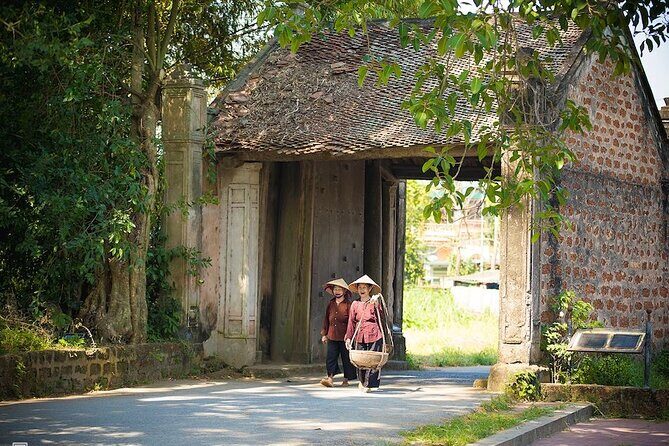 Full-Day Trip to Duong Lam Ancient Village With Jeep & Daily Life - Value for Money