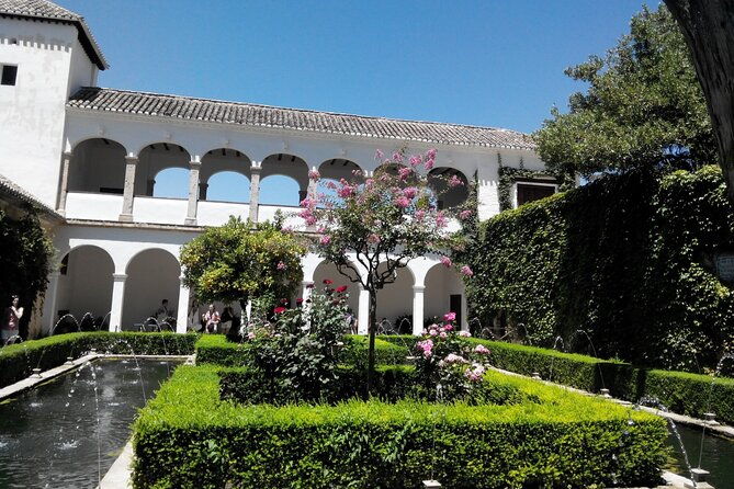 full-day-trip-to-granada-from-malaga-with-private-guide
