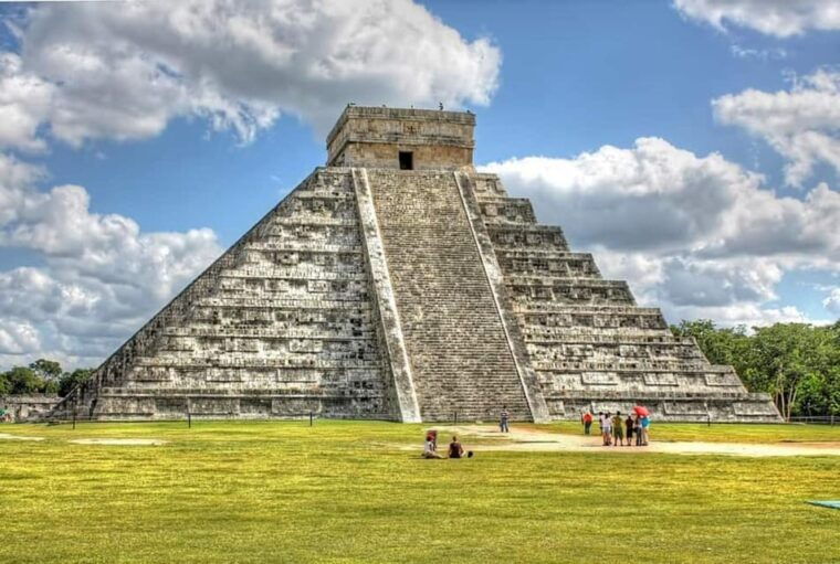 full-day-vip-experience-to-chichen-itza-modern-world-wonder