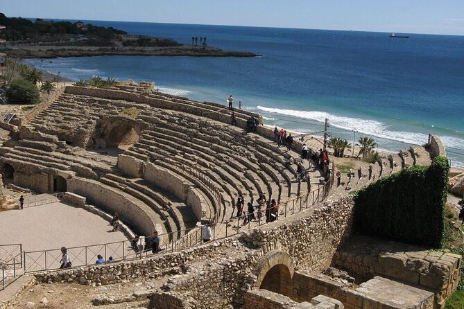 full-day-visiting-tarragona-and-sitges-from-barcelona