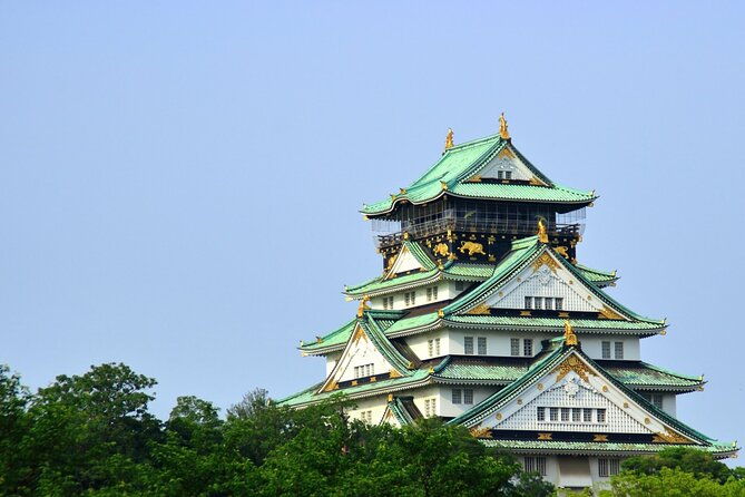 full-day-walking-tour-in-osaka-castle-temples-and-ukiyoe