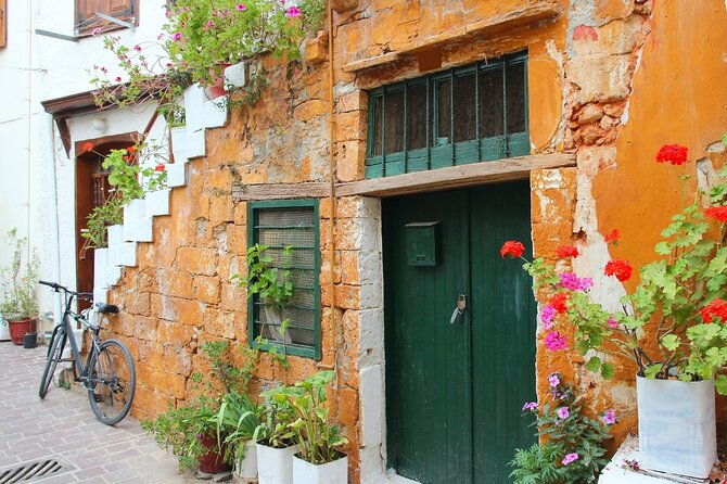 full-day-west-crete-tour-chania-rethymnon-old-town-and-kournas-lake