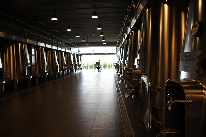 full-day-wine-tour-in-saint-emilion-premium-sedan-2