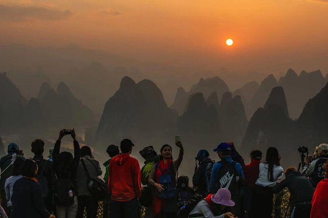 Full-Day Yangshuo Sunrise and Li-River cruise with the 4 Star Boat Private Tour - Key Points