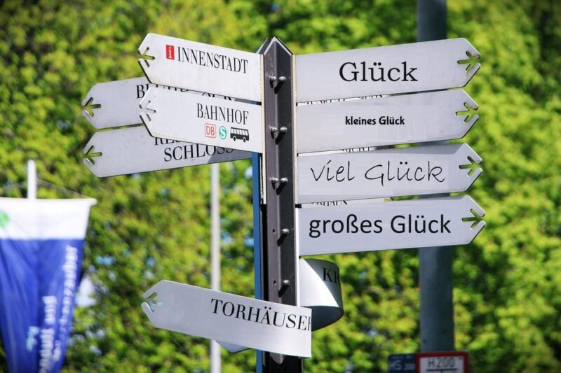 full-of-happiness-a-thought-provoking-interactive-ludwigsburg-city-tour