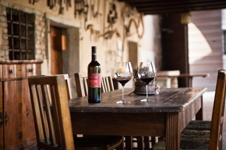 fumane-valpolicella-wine-tasting-tour-in-a-medieval-court