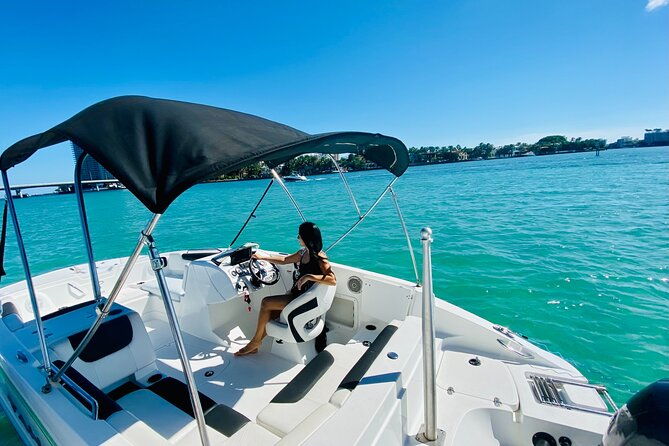 fun-boat-rental-with-captain-in-miami-beach-up-to-6-people