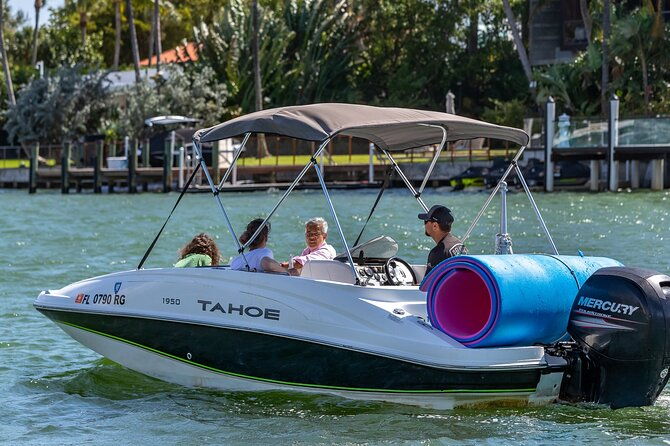 fun-boat-rental-with-captain-in-miami-beach-up-to-6-people