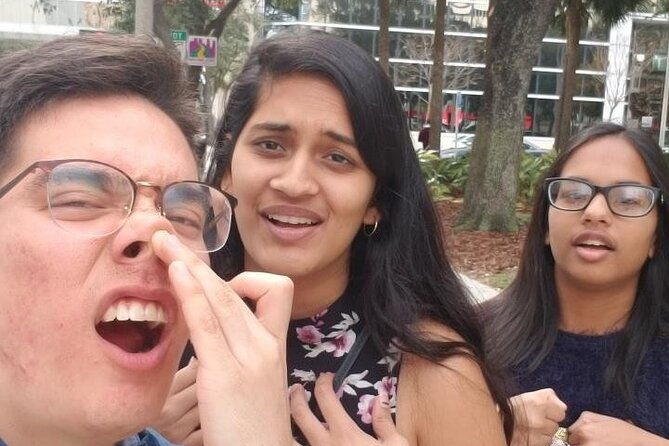 fun-city-scavenger-hunt-in-miami-beach-by-wacky-walks