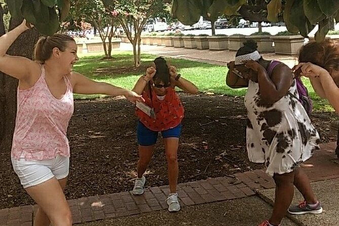 fun-city-scavenger-hunt-in-miami-beach-by-wacky-walks