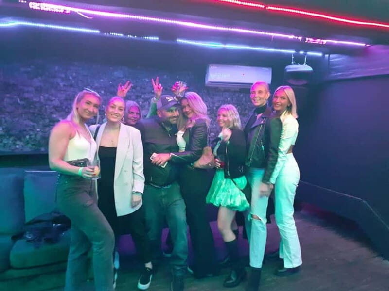 Fun explorers pub Crawl with 1 hour open bar and 3 VIP clubs - A Closer Look at the Experience