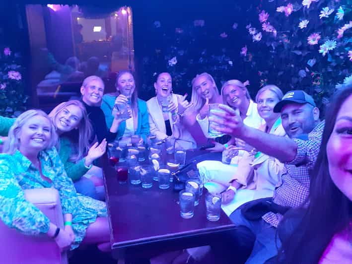 fun-explorers-pub-crawl-with-1-hour-open-bar-and-3-vip-clubs