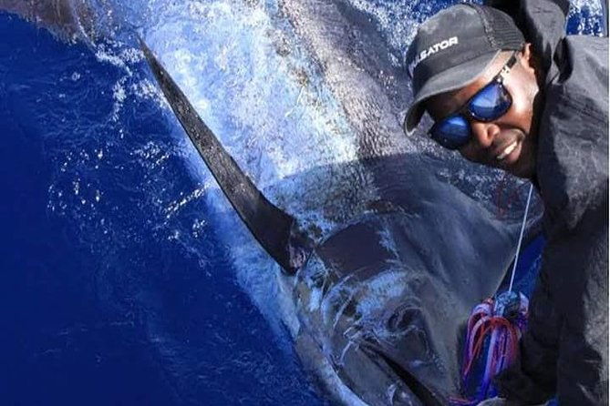 fun-fishing-tour-snacks-light-refreshments-offered