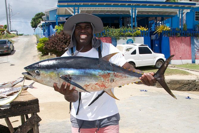 fun-fishing-tour-snacks-light-refreshments-offered