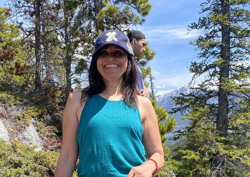 fun-hike-in-the-rockies-pick-up-between-calgary-banff