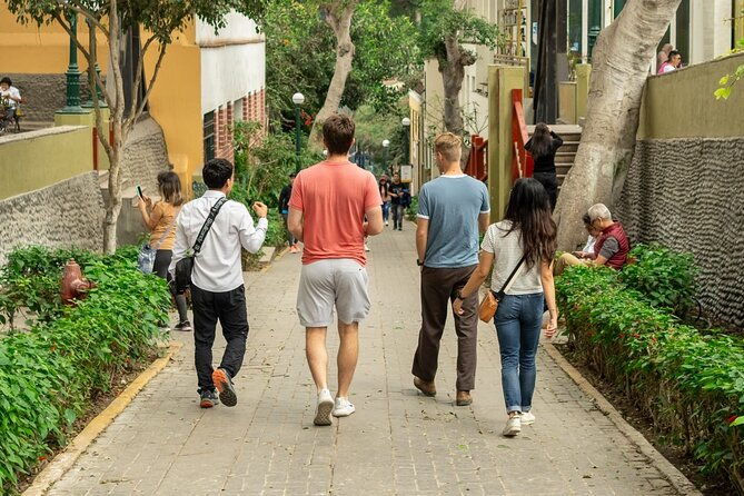 fun-in-barranco-town-tour-including-pickup-drop-off