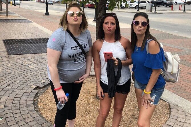 fun-scavenger-hunt-in-pigeon-forge-by-wacky-walks