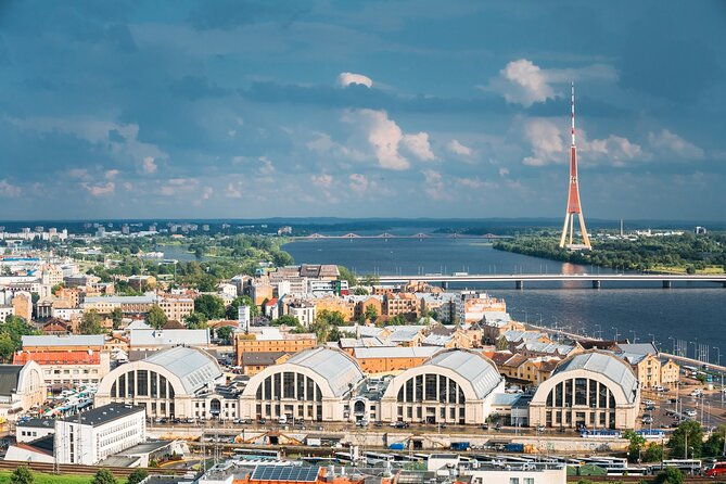 fun-walk-tour-around-central-market-riga