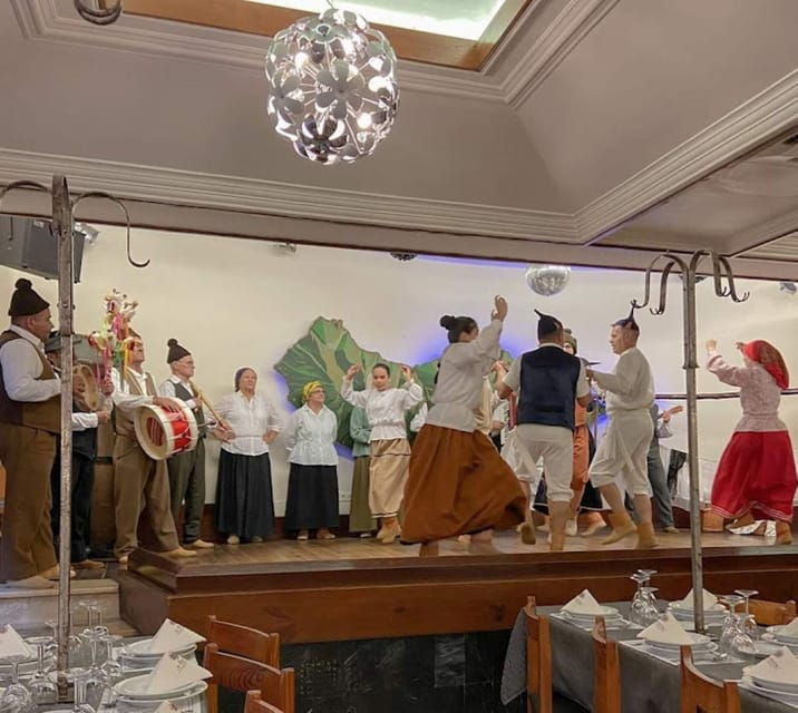 funchal-amazing-dinner-with-folklore