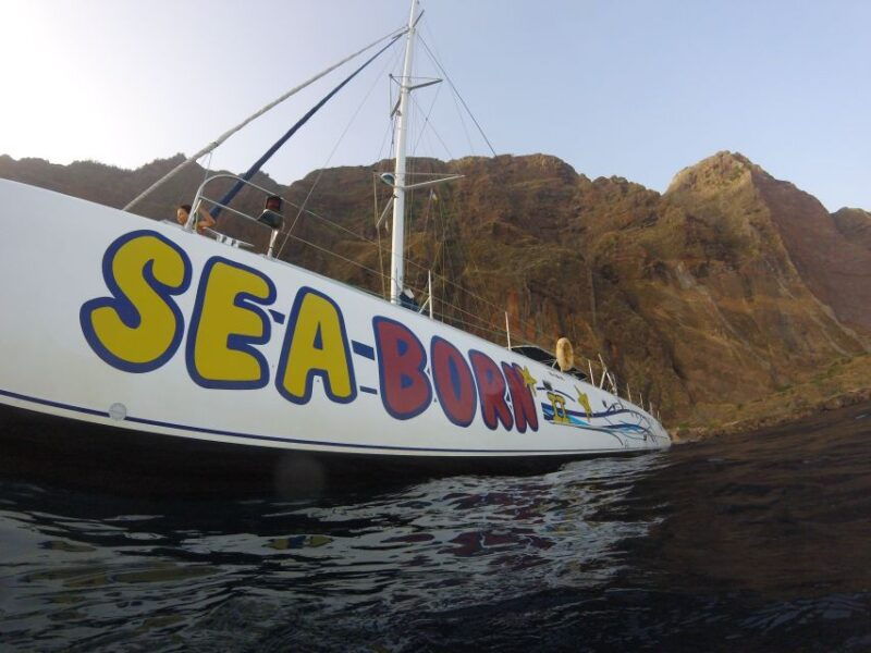 funchal-cabo-girao-sunset-catamaran-tour