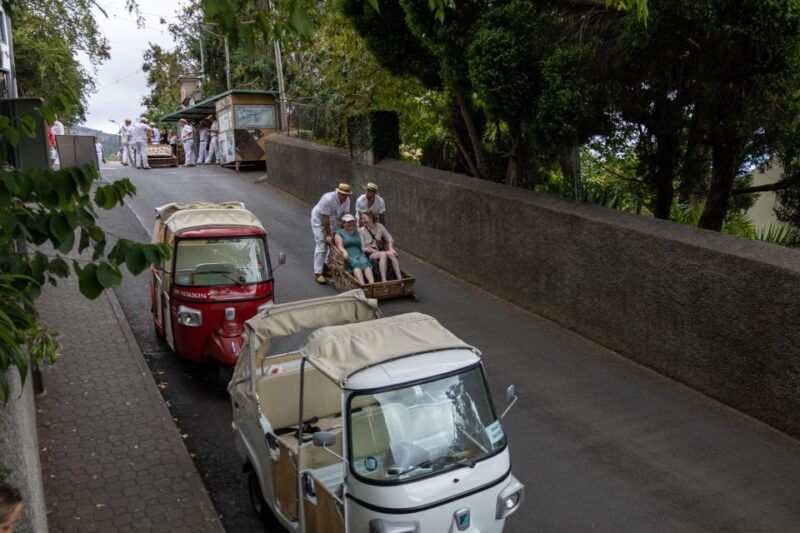 funchal-guided-tuk-tuk-tour-to-toboggan-rides