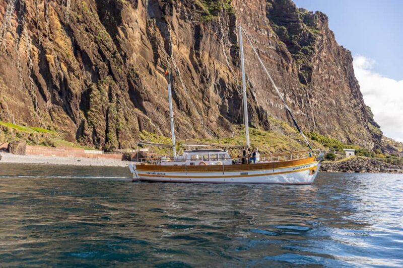 Funchal: Madeira Island Coastal Sunset on a Sailing Boat - An In-Depth Look at the Madeira Coastal Sunset Sailing Tour