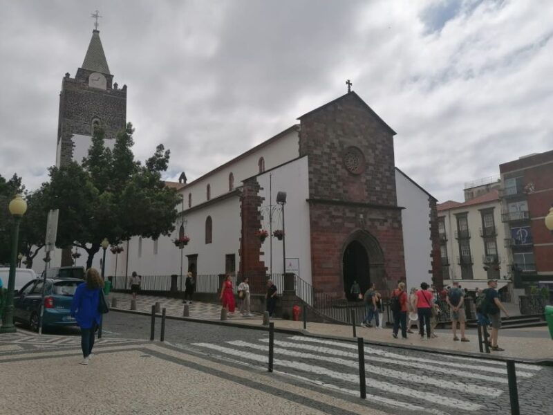 funchal-private-guided-tour-of-historic-center-by-tuk-tuk