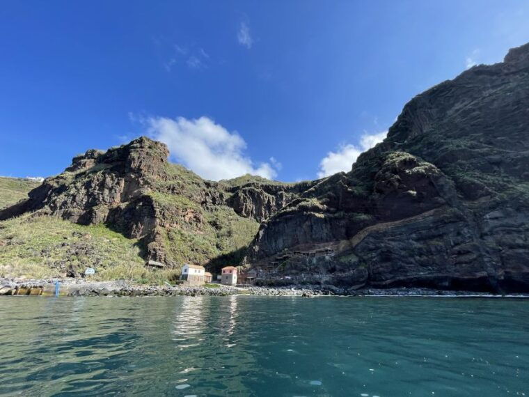funchal-private-sunset-boat-trip-snorkel-paddle-up-11px