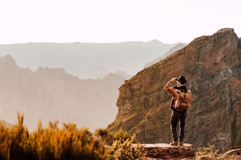funchal-sunrise-pico-do-arieiro-pico-ruivo-hike-transfer
