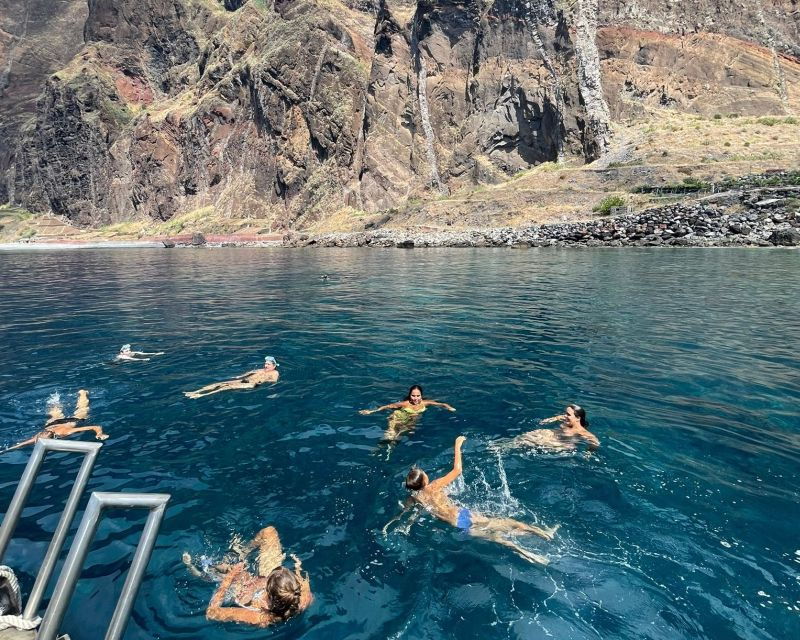funchal-sunset-tour-on-traditional-madeiran-boat-w-drinks