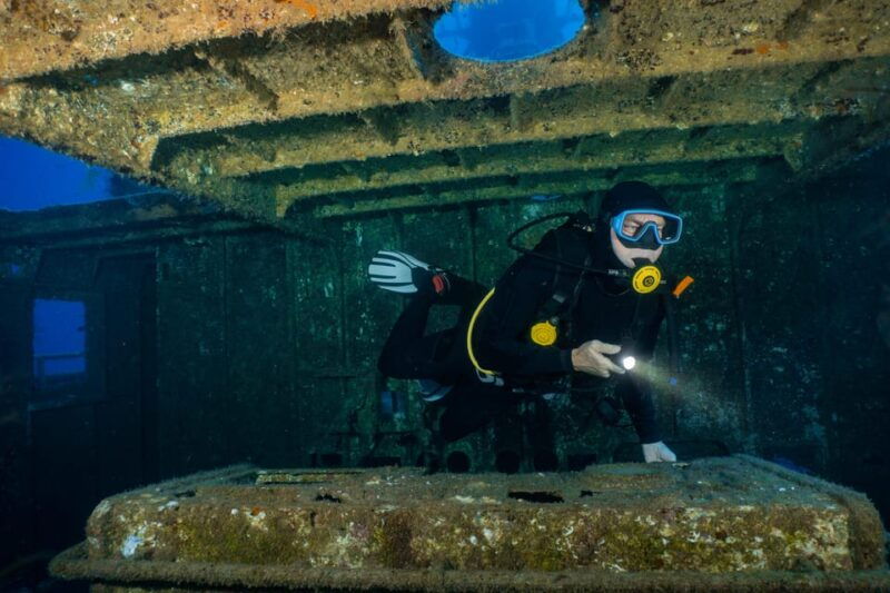 funchal-wreck-dive-f488-frigate-certified-divers