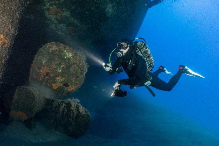 funchal-wreck-dive-f488-frigate-certified-divers