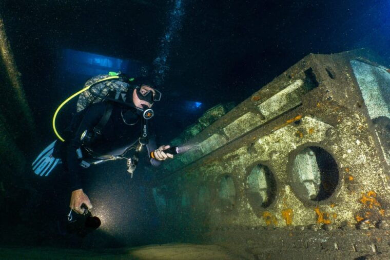 funchal-wreck-dive-f488-frigate-certified-divers