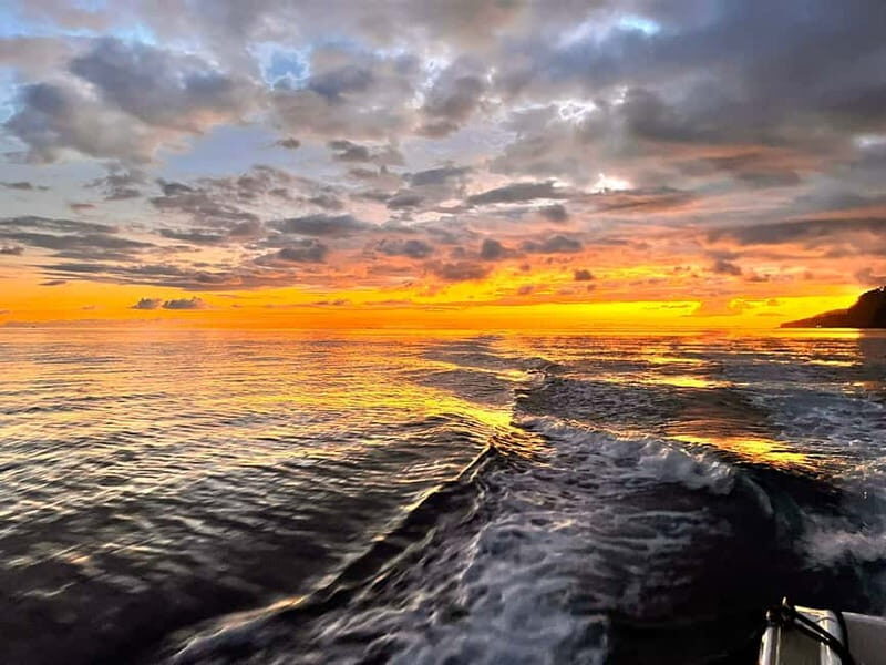 Funchal:Private Sunset Boat Trip - Snorkel & Paddle up 11 pp - The Sum Up