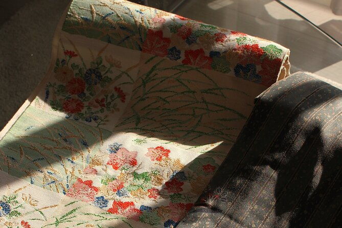 furoshiki-workshop-with-kimono-fabric