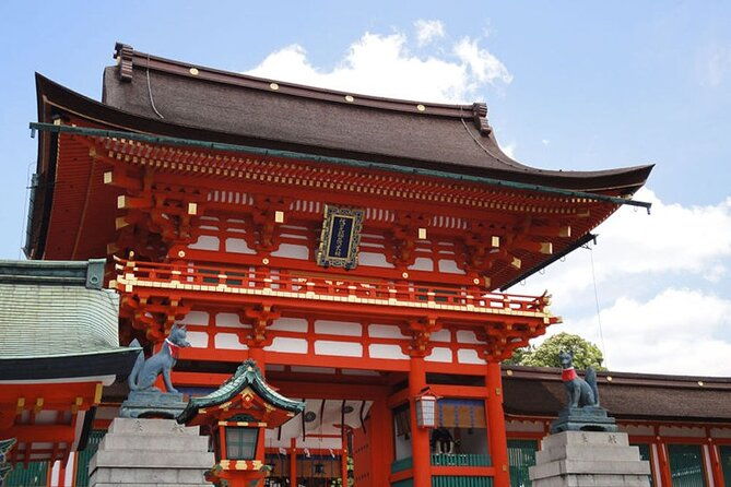 fushimi-inari-deep-shinto-shrine-tour-while-hiking-with-expert