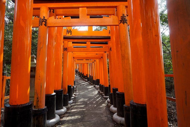fushimi-inari-hidden-hiking-tour