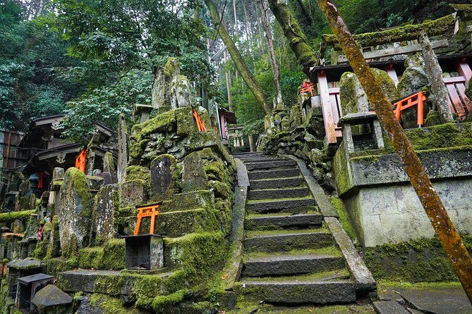 fushimi-inari-hidden-hiking-tour