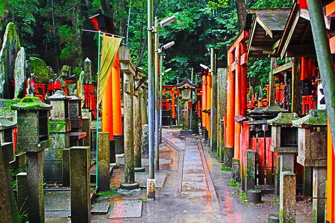 fushimi-inari-shrine-explore-the-1000-torii-gates-on-an-audio-walking-tour