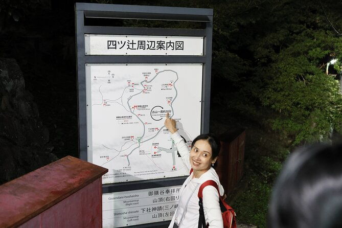 fushimi-inari-taisha-night-tour-history-learning-hiking