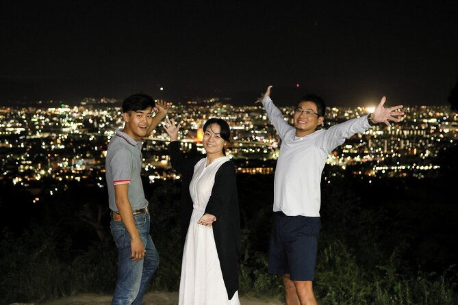 fushimi-inari-taisha-night-tour-history-learning-hiking