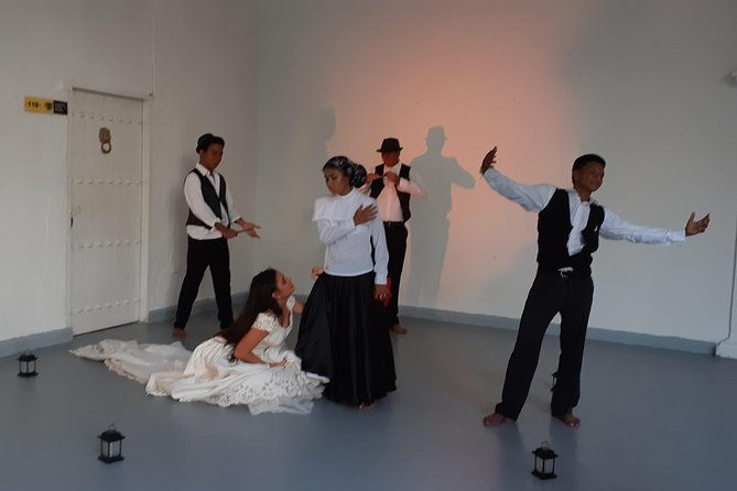 gabriel-garcia-marquez-literature-tour-in-cartagena-de-indias-and-snacks