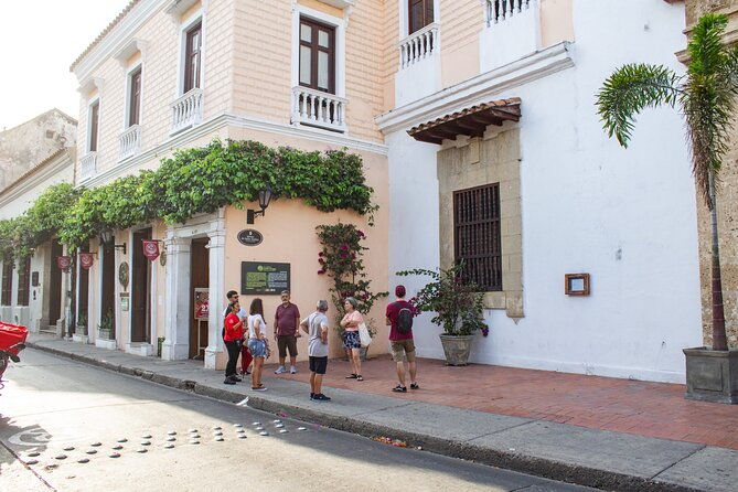 gabriel-garcia-marquez-shared-tour-the-magical-cartagena