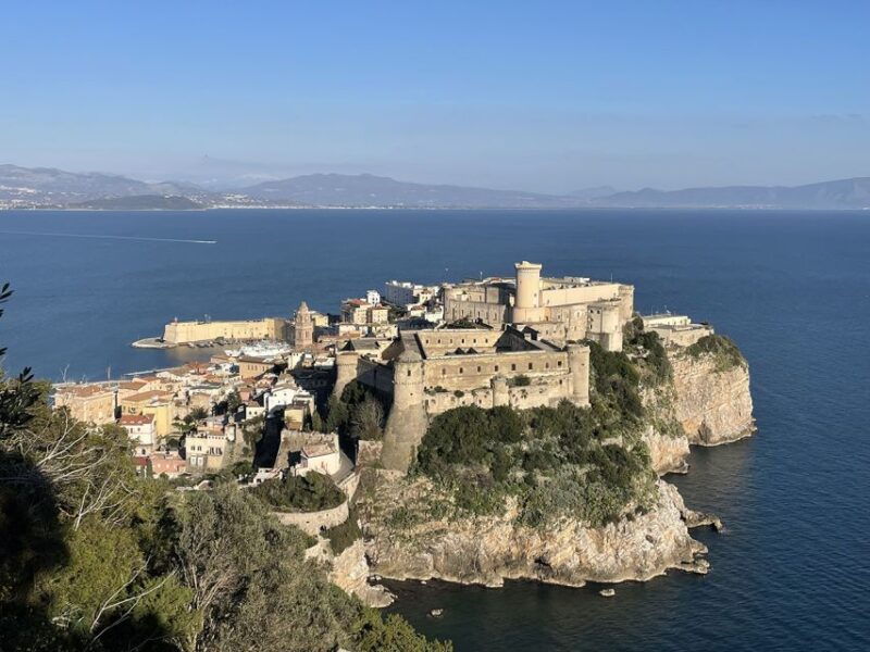 gaeta-guide-boat-tour-of-peninsula