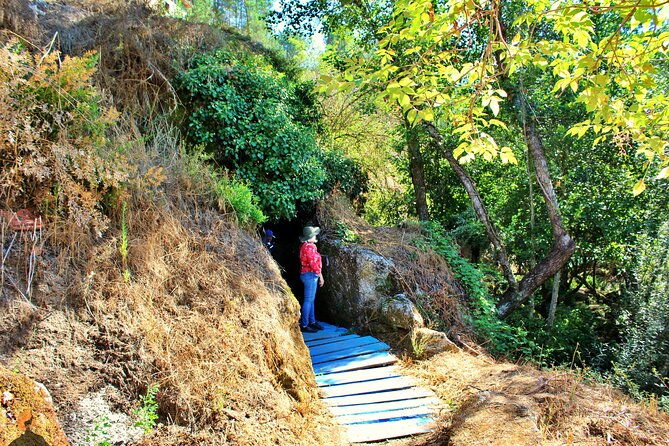 gaios-trail-and-penedo-cabana-viewpoint-coimbra