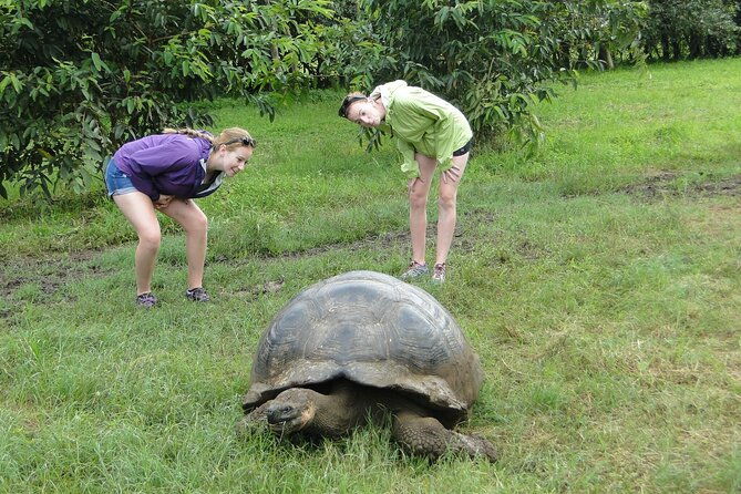 galapagos-active-adventure-three-islands-8-days