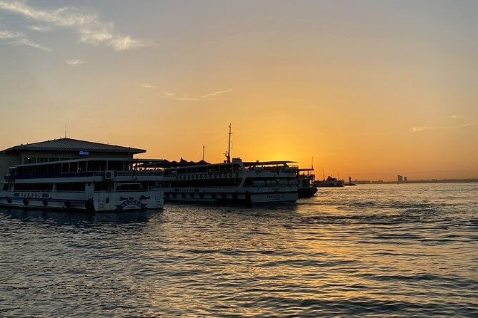 galata-tower-fener-balat-spicy-bazaar-golden-horn-by-ferry
