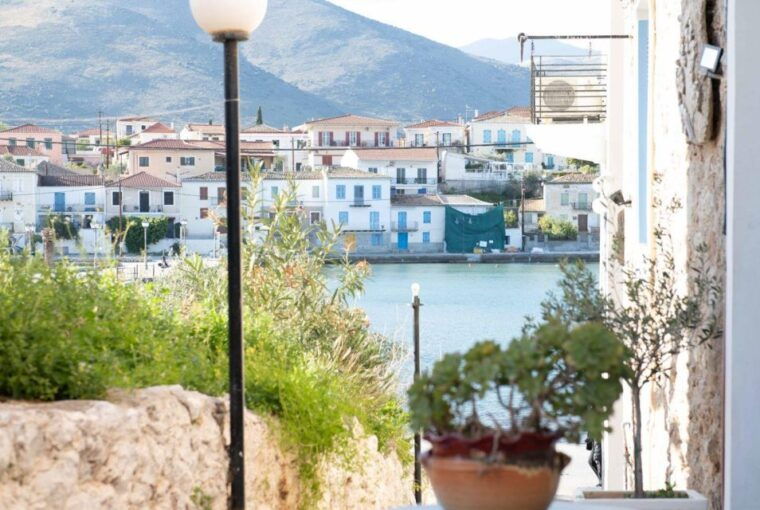 galaxidi-2h-tour-around-the-traditional-maritime-village