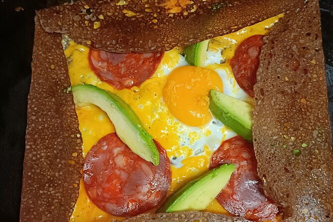 galettes-and-crepes-cooking-class-with-host-table-diner