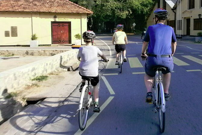 Galle Fort by Bicycle from Galle - The Sum Up